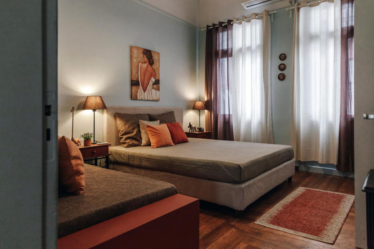 Monastiraki-Psiri, Old Town, 3-Bdr Apt, Sleep 6-10P, Spacious Court Yard アテネ エクステリア 写真