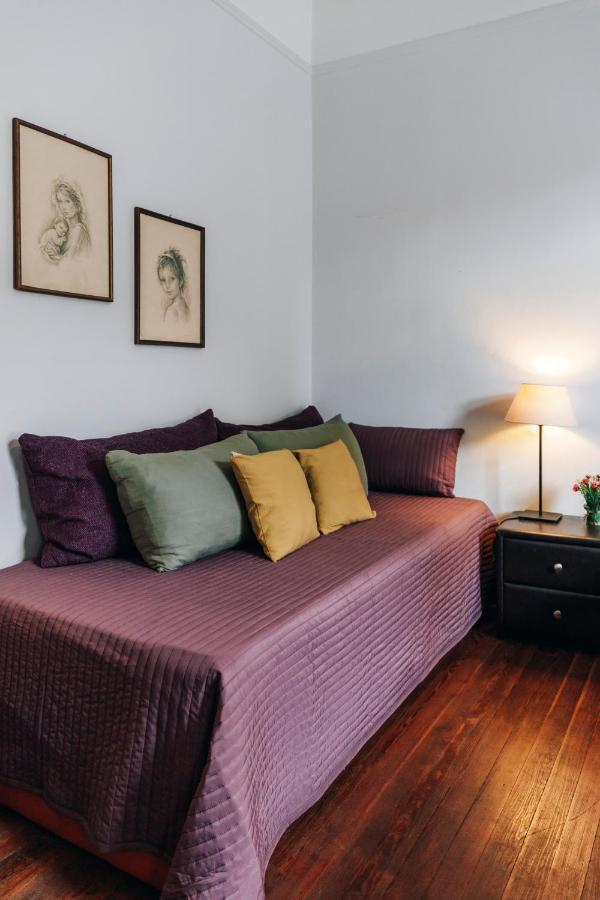 Monastiraki-Psiri, Old Town, 3-Bdr Apt, Sleep 6-10P, Spacious Court Yard アテネ エクステリア 写真