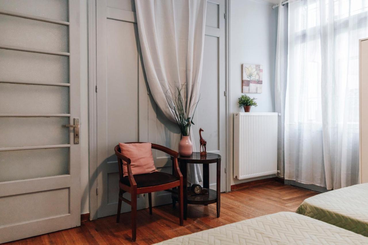 Monastiraki-Psiri, Old Town, 3-Bdr Apt, Sleep 6-10P, Spacious Court Yard アテネ エクステリア 写真