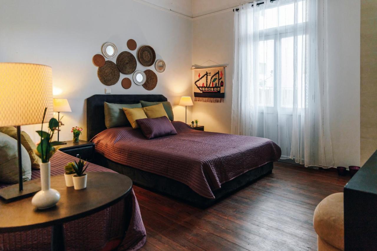 Monastiraki-Psiri, Old Town, 3-Bdr Apt, Sleep 6-10P, Spacious Court Yard アテネ エクステリア 写真