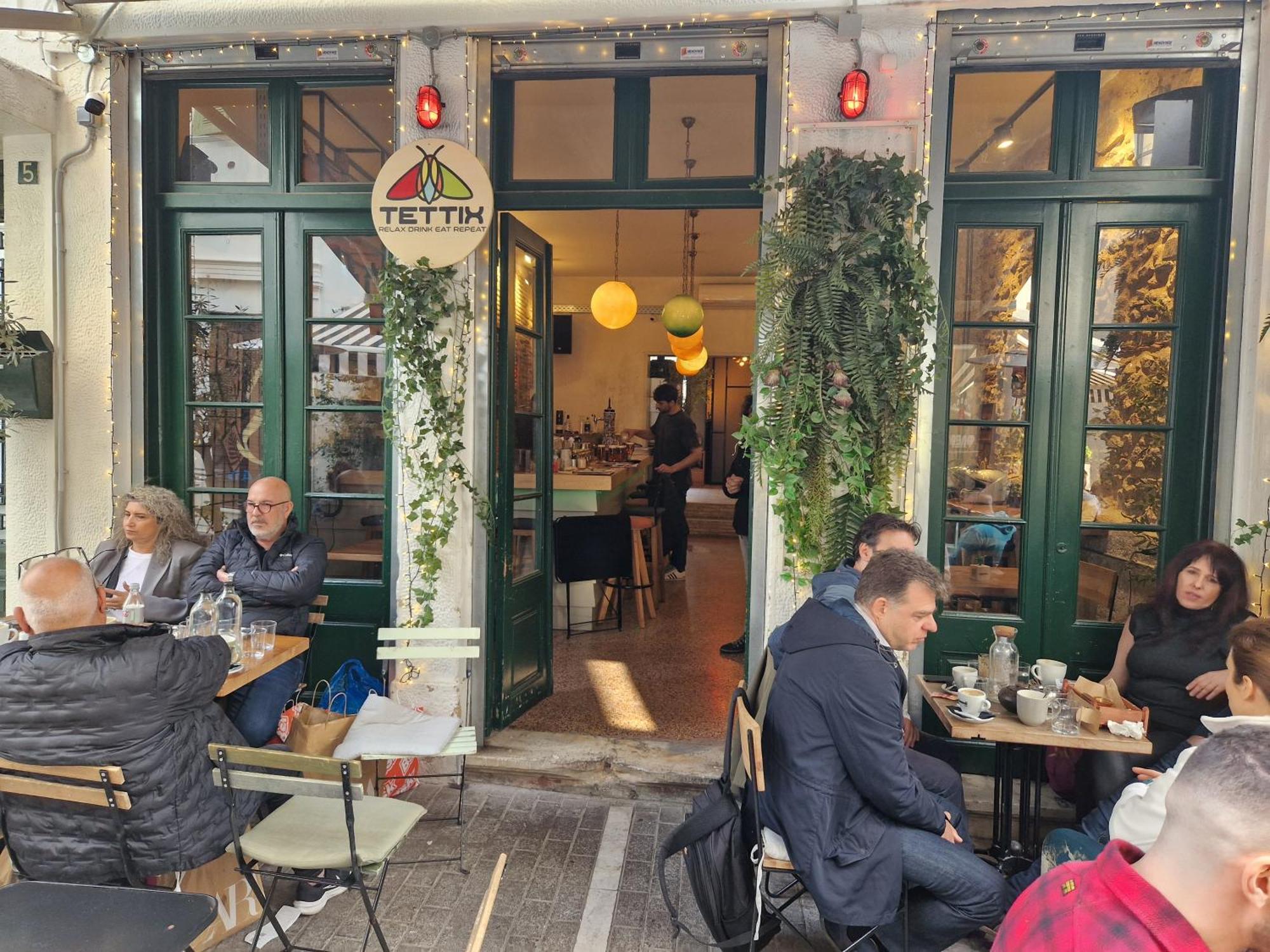 Monastiraki-Psiri, Old Town, 3-Bdr Apt, Sleep 6-10P, Spacious Court Yard アテネ エクステリア 写真