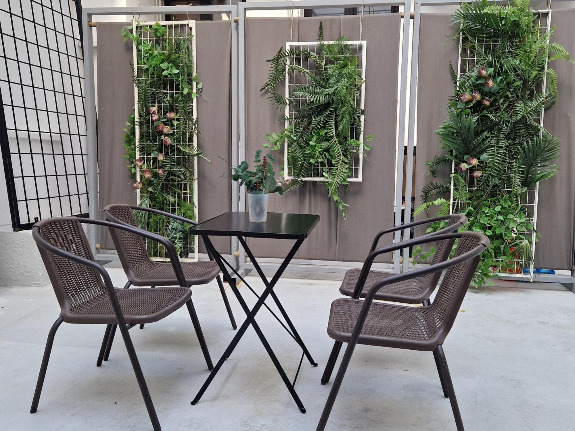Monastiraki-Psiri, Old Town, 3-Bdr Apt, Sleep 6-10P, Spacious Court Yard アテネ エクステリア 写真